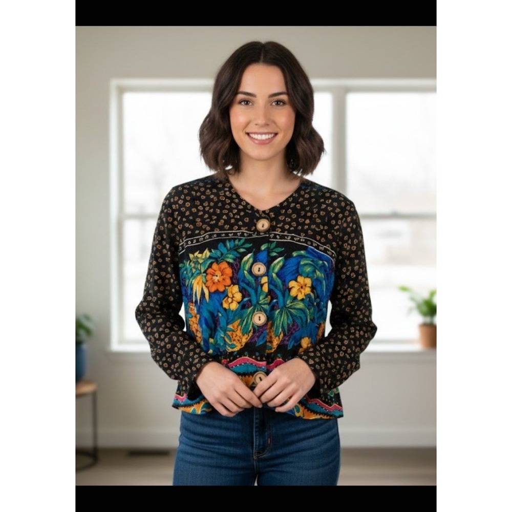 CLIO Women'sMulticolor Mixed Geo Floral Print V-Neck Blouse  Medium Casual